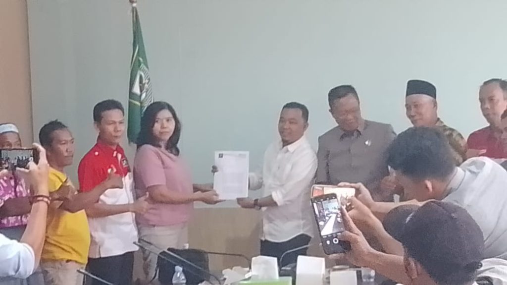 Komisi I DPRD Provinsi Bengkulu Hearing Bersama Masyarakat Desa, PT Pamor Ganda dan LIRA