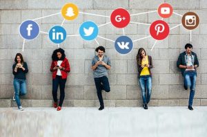 Enjoy Menggunakan Social Media Juga Butuh Etika