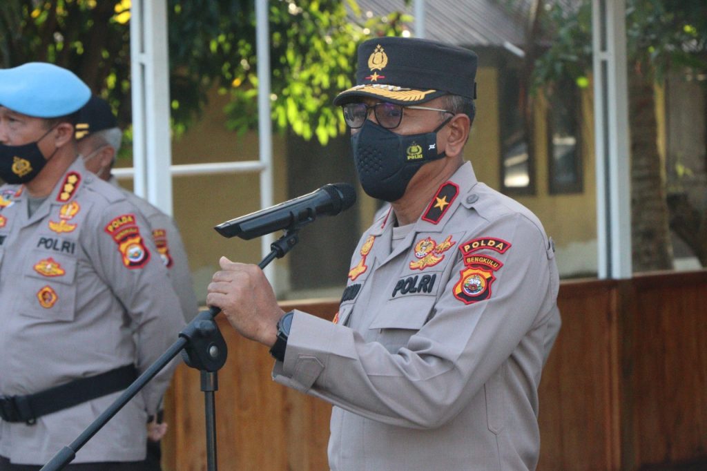 Pimpin Apel Pagi Personil Polair, Wakapolda Bengkulu Ingatkan Untuk Utamakan Keramahan