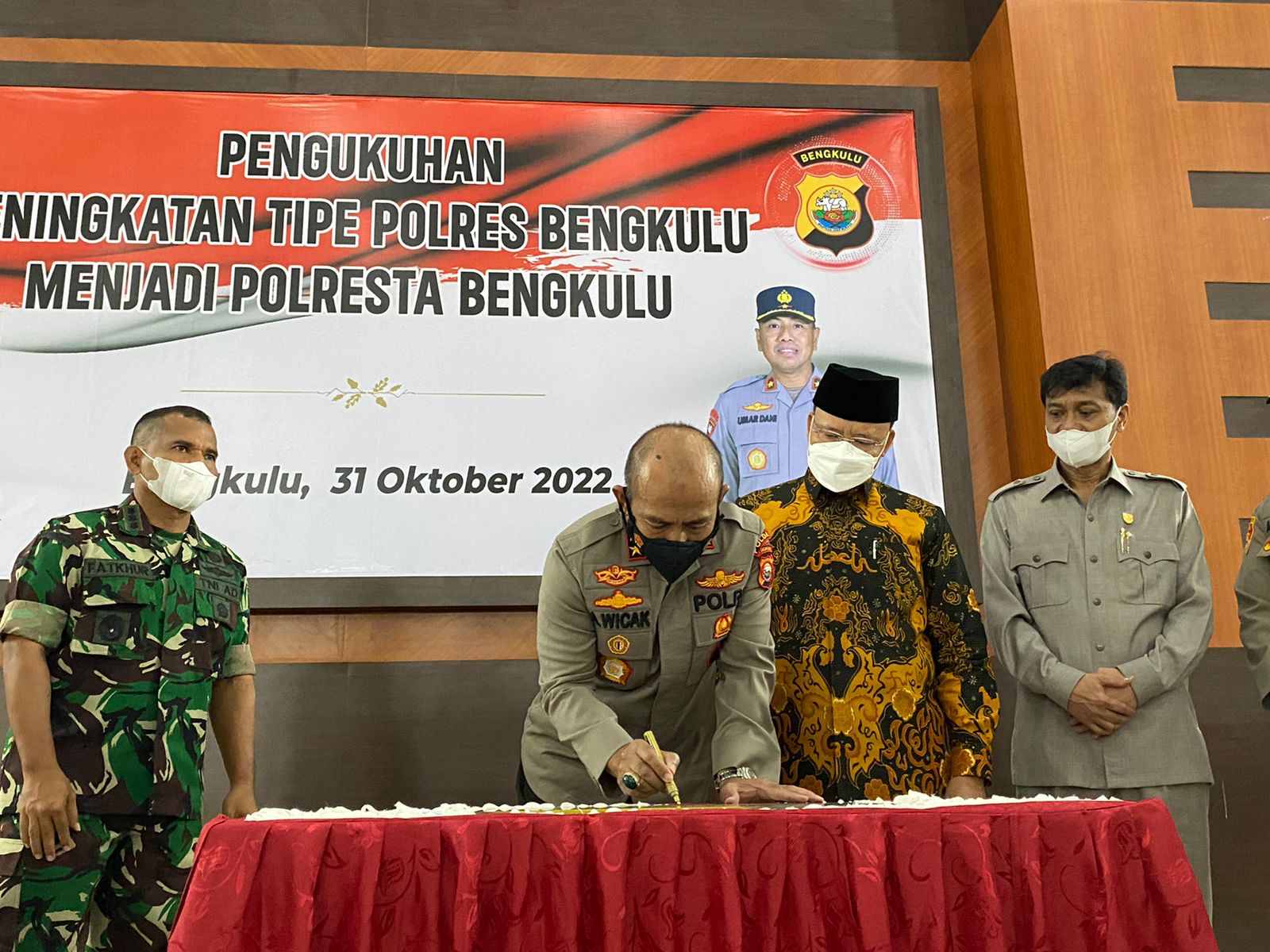 Kapolda Bengkulu Resmikan Kenaikan Tipologi Polres Bengkulu Menjadi Polresta Bengkulu