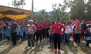 senam Lampung Barjaya berlangsung di halaman resort hotel Lumbok Seminung