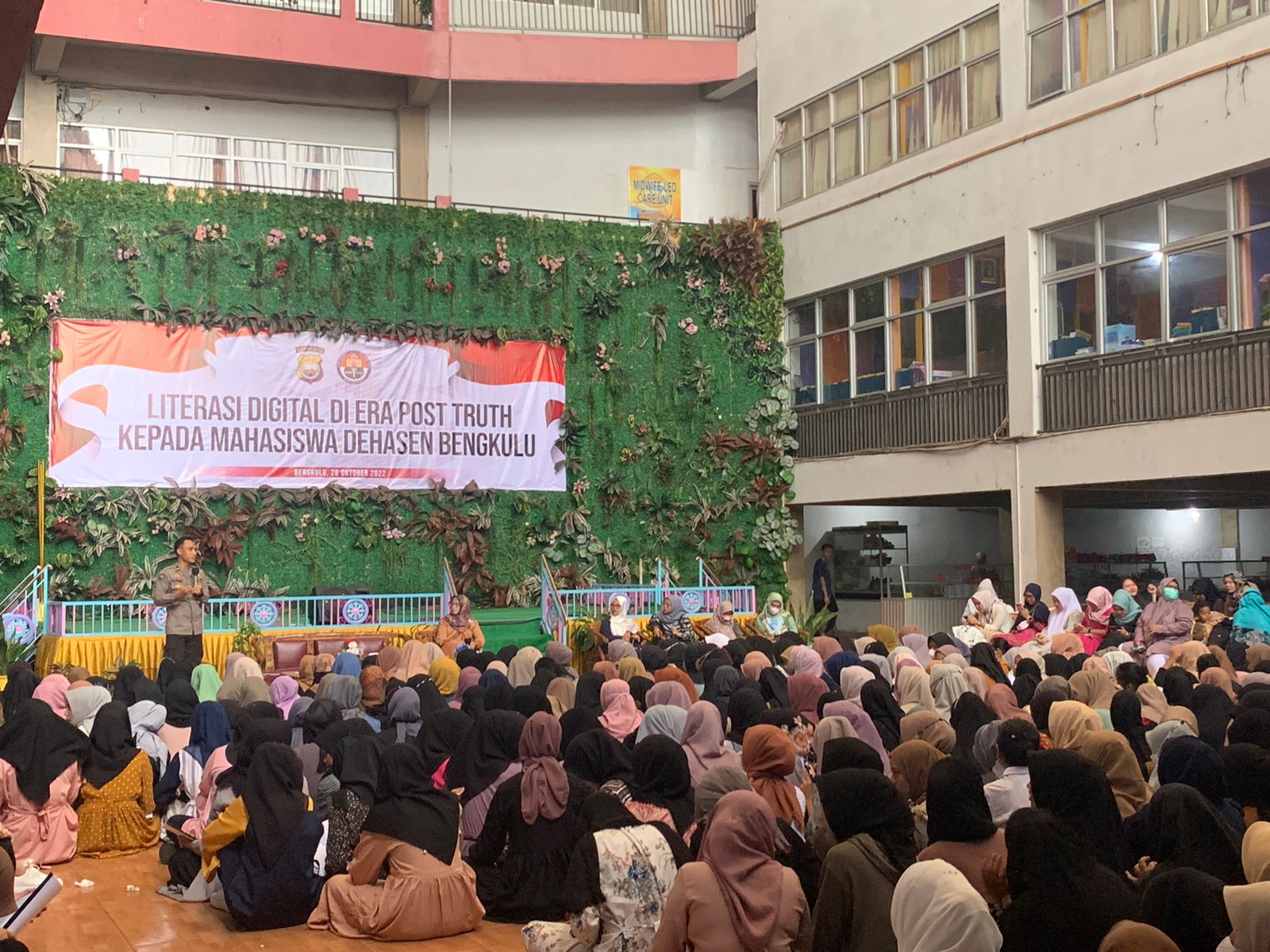 "Tangkal Hoax " Polda Bengkulu Berikan Pemahaman Literasi Digital di era Post Truth Kepada Mahasiswa Fikes Unived