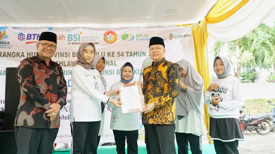 Pemprov Bengkulu dan Baznas Bagikan "Peduli Dhu'fa" ke Masyarakat