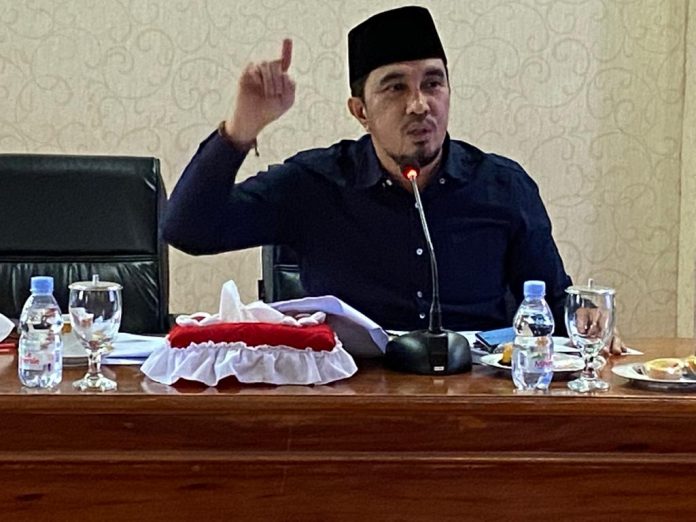 Anggota DPRD Kota Bengkulu Kusmito Gunawan Kritisi Aksi Pemprov Menutup TPS Warga di Belakang Stadion Sawah Lebar Baru