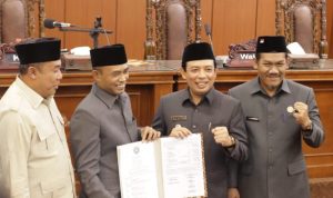 bertempat diruang rapat paripurna DPRD kota Bengkulu