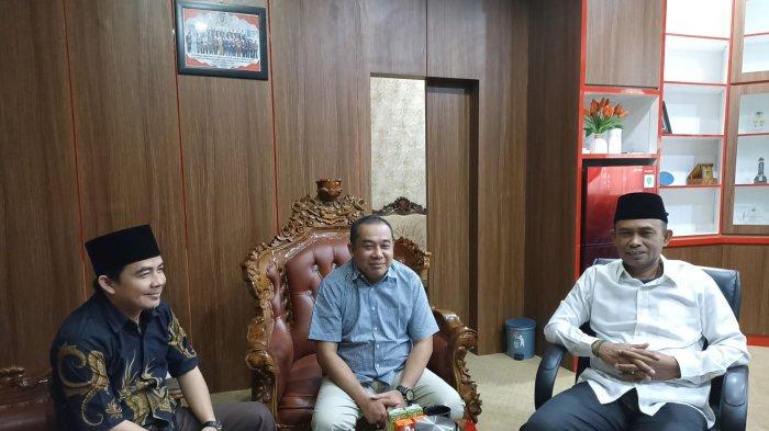 Ketua-DPRD-Kota-bersama-Unsur-Pimpinan