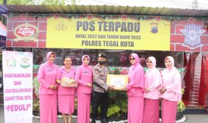 Berikan Support Kepada Anggota, Bhayangkari Cabang Tegal Kota Kunjungi Pos Pengamanan Nataru