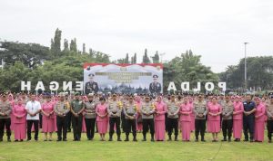 Lantik Kenaikan Pangkat Anggota, Kapolda Jateng Berharap Anggota Tinggalkan Kebiasaan Lama*