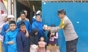 Polsek Batu Ampar Peduli Berikan Nasi Bungkus Kepada Anak Yatim Panti Asuhan