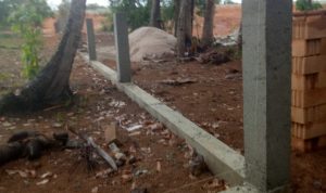 Pembangunan Pagar TPU Kelam Pagi Dari Swadaya Masyarakat