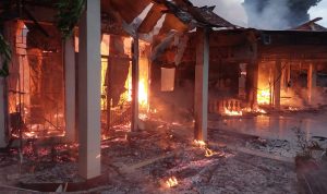 Kediaman Kapolda Papua yang berada di Jl. Trikora No. 48 Kelurahan Trikora Dok V atas Distrik Jayapura Utara Kota Jayapura Provinsi Papua pagi ini hangus terbakar, Selasa 17 Januari 2023