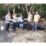 Polsek Bungi Beri Bantuan Sembako Pada Korban Kebakaran Rumah Di Kelurahan Waliabuku