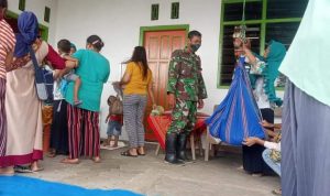 Babinsa Koramil Kedungtuban Dampingi Bidan Desa Melaksanakan Kegiatan Posyandu