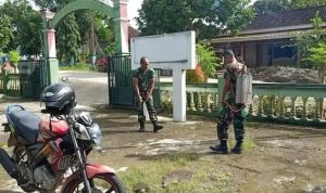 Usai Apel Pagi, Anggota Koramil 04 Tunjungan Melaksanakan Pembenahan Pangkalan