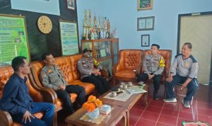Sambang ke PTP Sukomangli, Kanit Binmas Polsek Patean Sampaikan Imbauan Kamtibmas