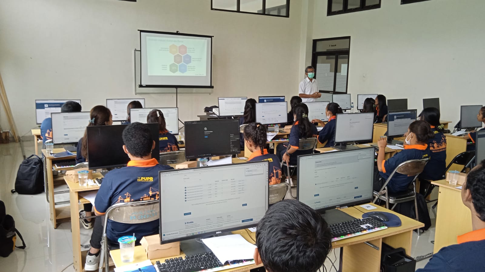 Kementerian PUPR melaksanakan kegiatan pelatihan building information modelling di poltek kupang
