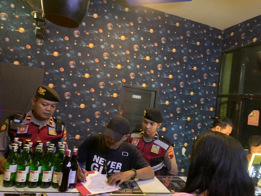 Cipta Kondisi Bulan Ramadhan, Polres Kendal Sita Puluhan Botol Miras