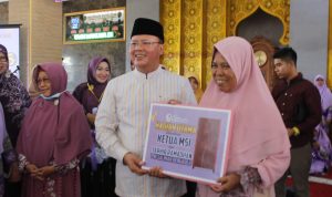 Lantik Pengurus MSI Bengkulu, Gubernur Rohidin: Ini Bentuk Dakwah Yang Produktif Lantik Pengurus MSI Bengkulu, Gubernur Rohidin: Ini Bentuk Dakwah Yang Produktif