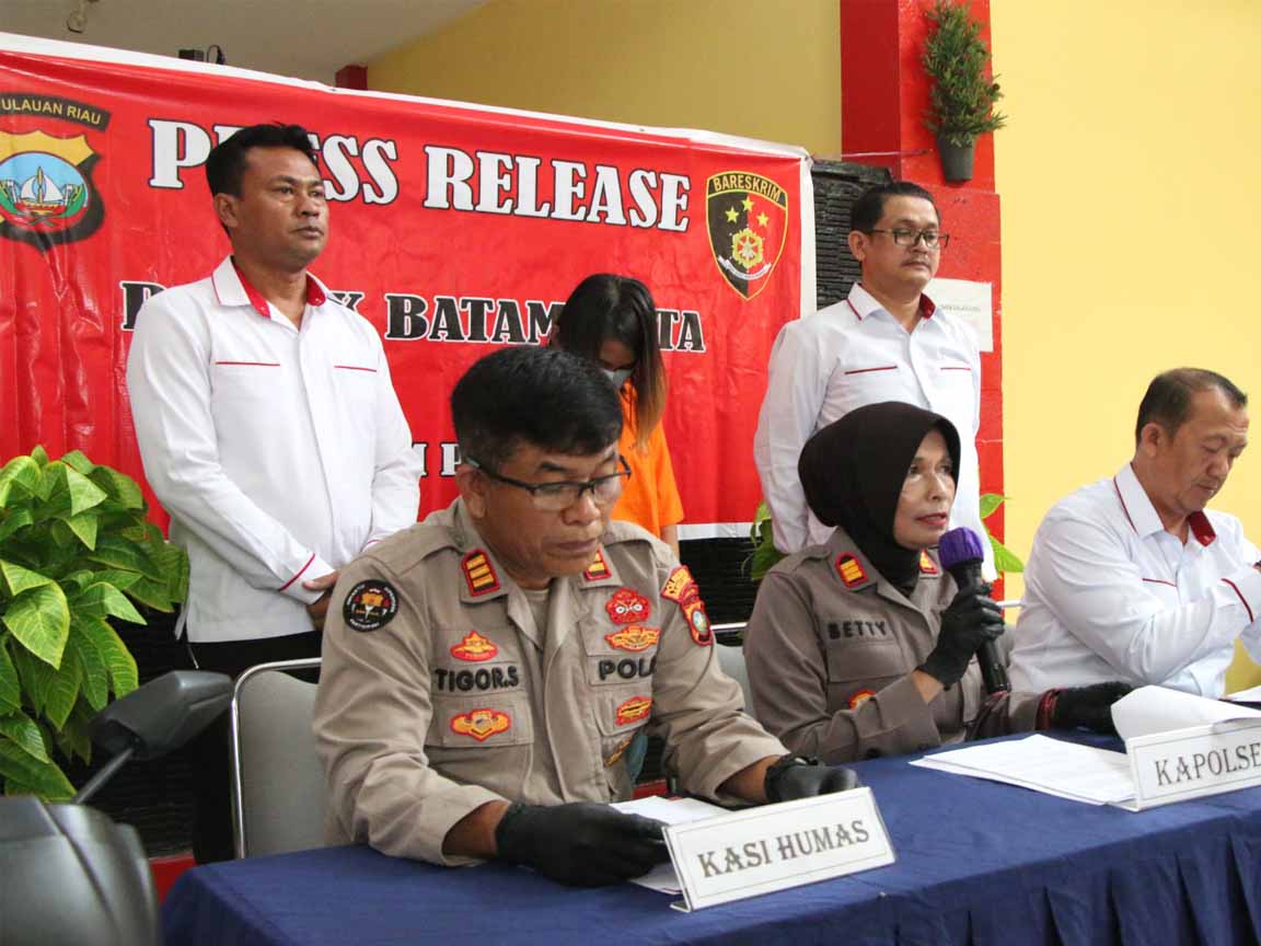 Kapolsek Batam Kota, AKP Betty Novia, Uangkap Pelaku Penipuan dan Penggelapan Penjualan Sepeda Motor