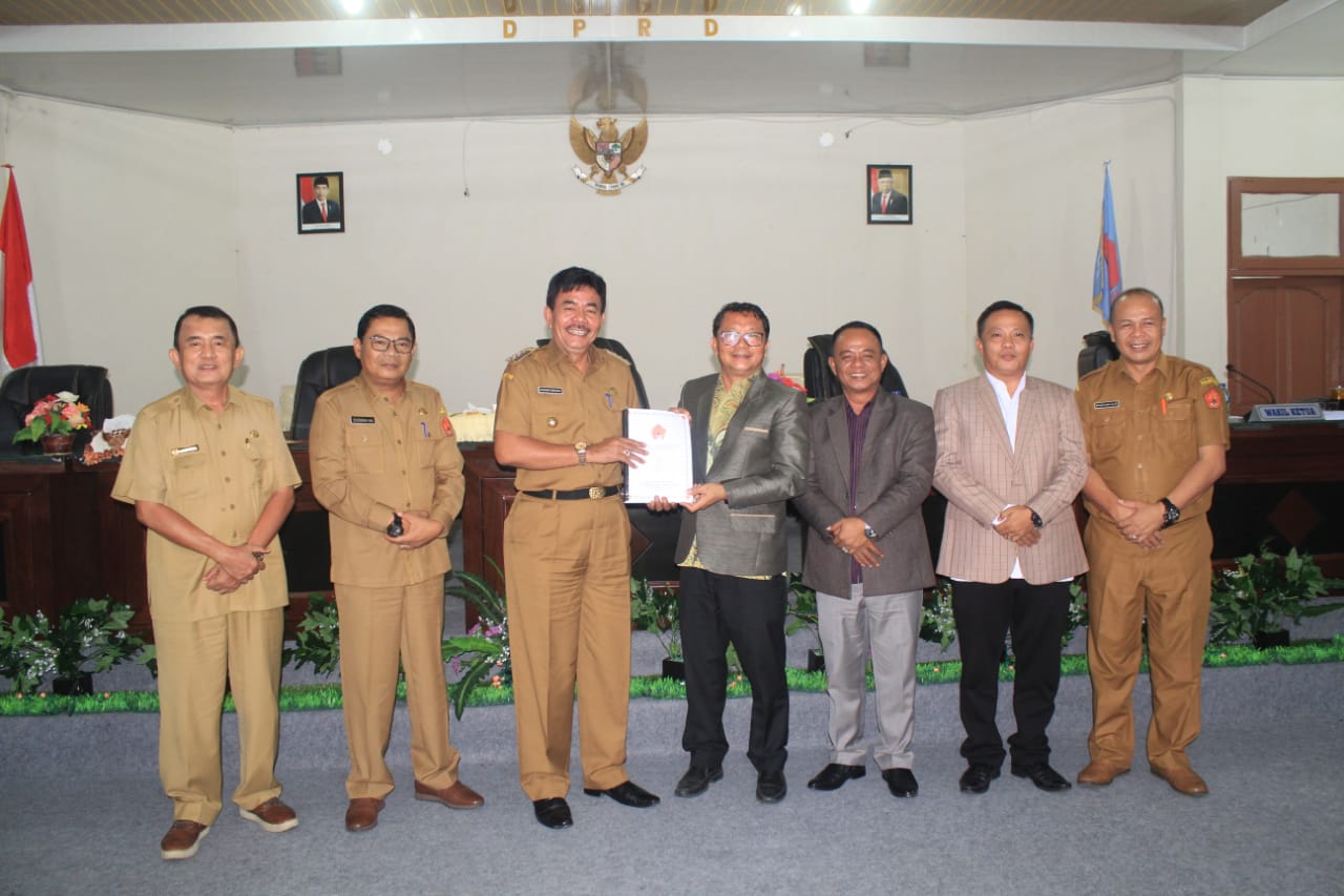 Nota Pengantar LKPJ Tahun Anggaran 2022 Di Sampaikan Bupati Ke DPRD Nias Barat