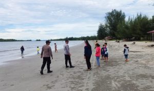 Beri Rasa aman, Polsek Lahewa monitoring Lokasi Wisata di Wilayah Hukumnya