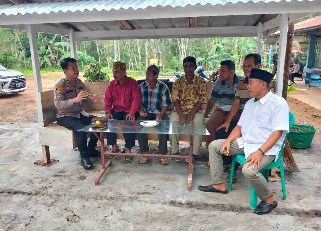 Giat Jumat Kapolsek Talang Ubi Sambangi Warga Desa Talang Akar