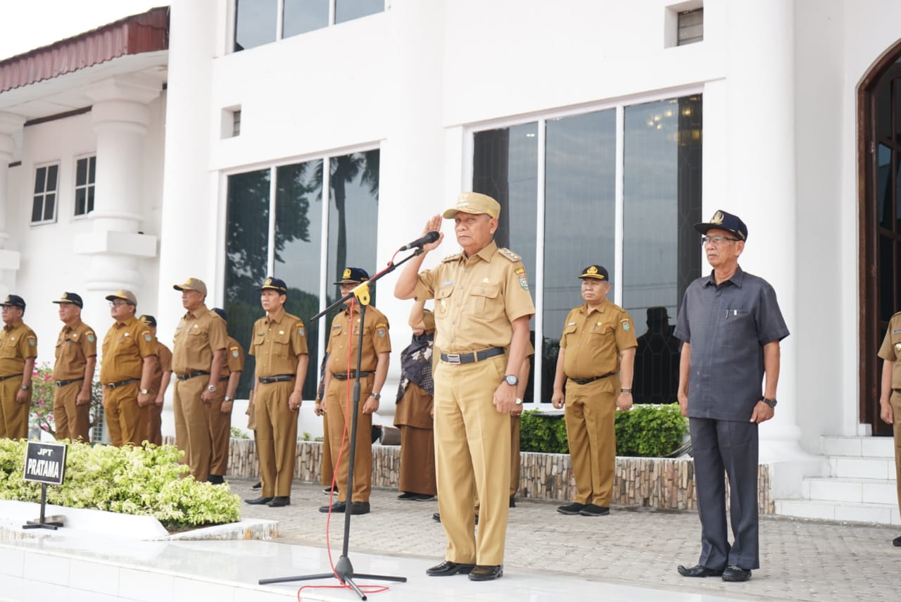 Bupati Surya Pimpin Apel Gabungan