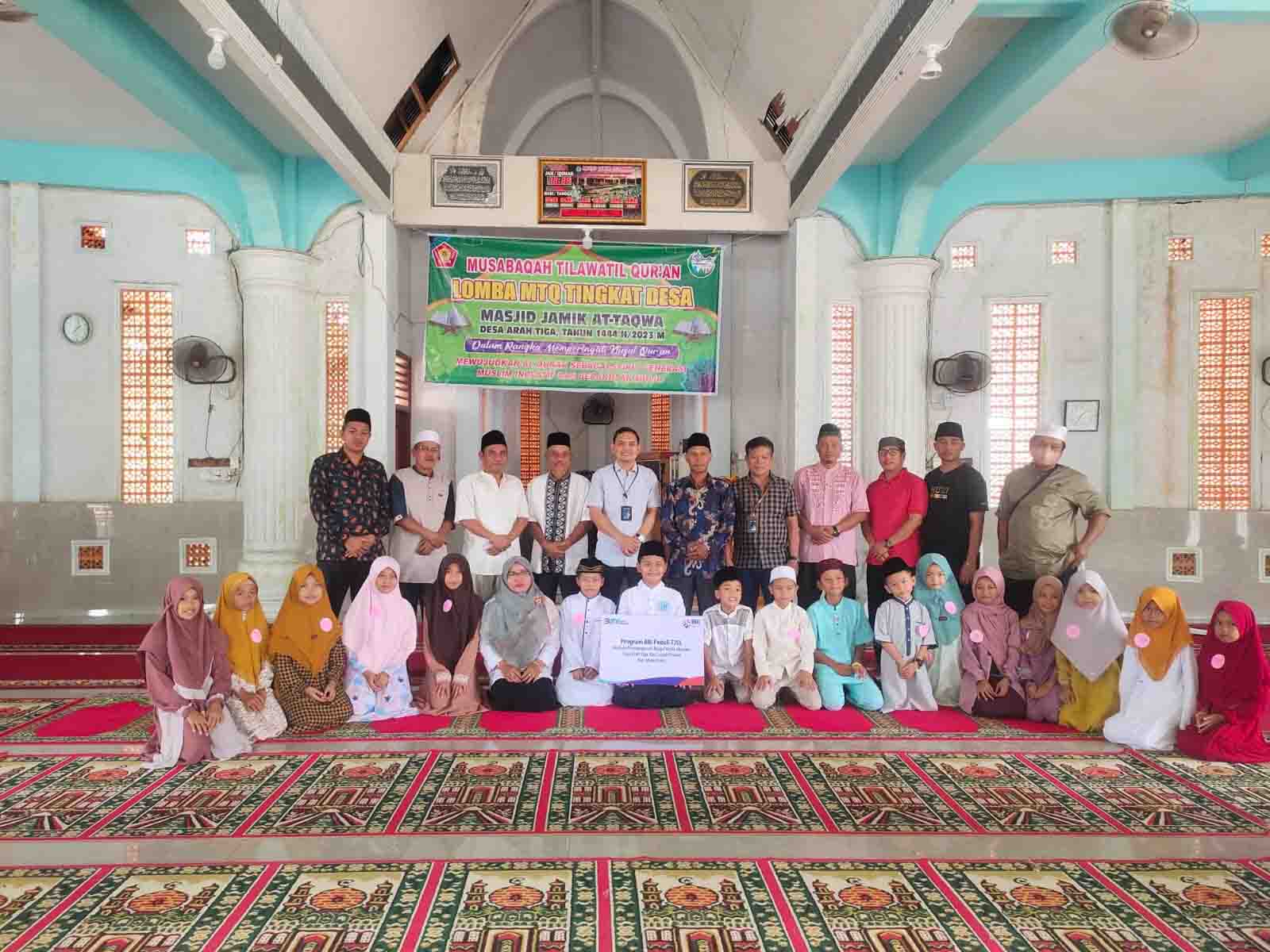 BRI Salurkan CSR Puluhan Juta untuk Pembangunan Masjid Desa Arah Tiga