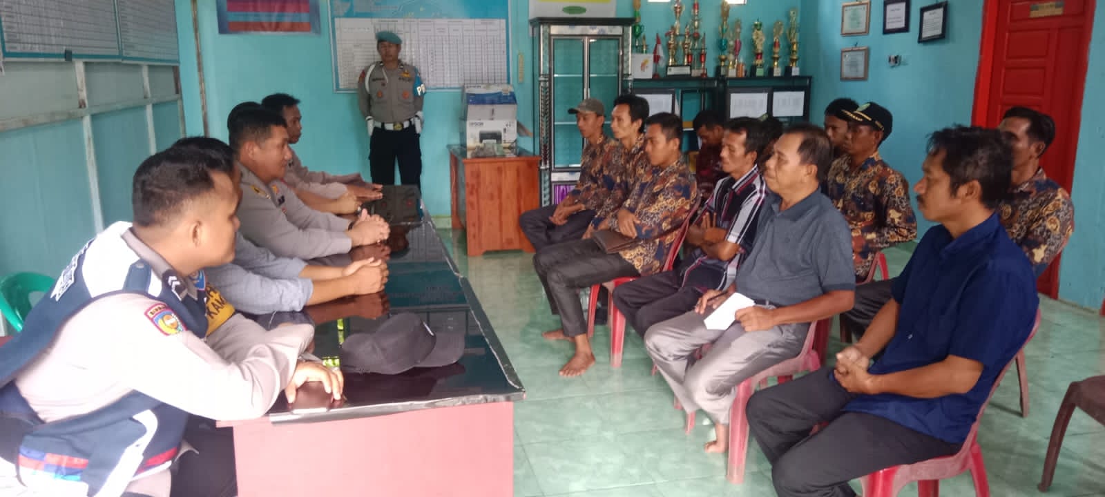 Jajaran Polres PALI Giat Monitoring, Penggalangan Pilkades Desa Tanah Abang Selatan