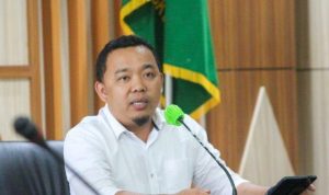 Ketua-Panitia-Zikir-Akbar-Nasional-Dempo-Xler-yang-juga-Ketua-Komisi-I-DPRD-Provinsi-Bengkulu