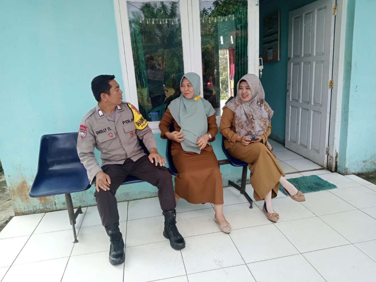 Tingkatkan Sinergitas Bhabinkamtibmas Sambangi Puskesmas Masat