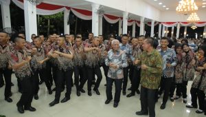 Asahan menggelar malam resepsi dalam rangka peringatan HUT ke-79 RI Kabupaten Asahan di Pendopo Rumah Dinas Bupati Asahan
