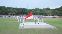Upacara penurunan bendera Merah Putih dalam rangka Hari Ulang Tahun (HUT) ke-79 Kemerdekaan RI yang digelar di Alun-Alun Rambate Rata Raya Kisaran, Kabupaten Asahan